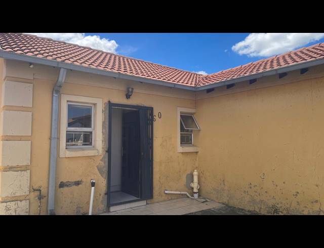 3 BEDROOM FREESTANDING FOR SALE IN SHARON PARK
